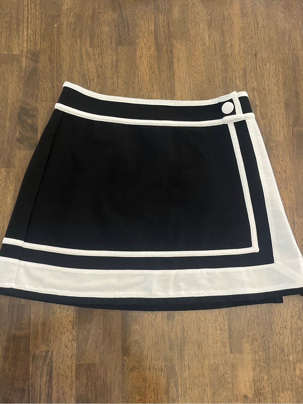 Anthropologie Mauve Sporty Colorblock Mini Skirt Black with White Trim Sz Medium - Picture 5 of 13